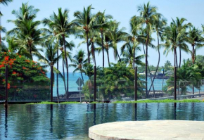 Beach Villas at Kahalu'u